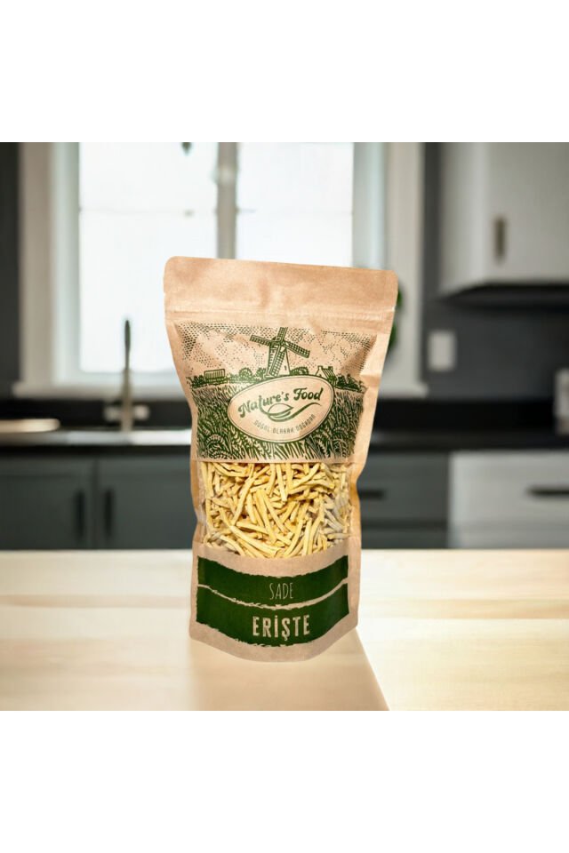 Sade Erişte 400gr Durum Buğday Irmiği, Yumurta, Süt, Tuz.